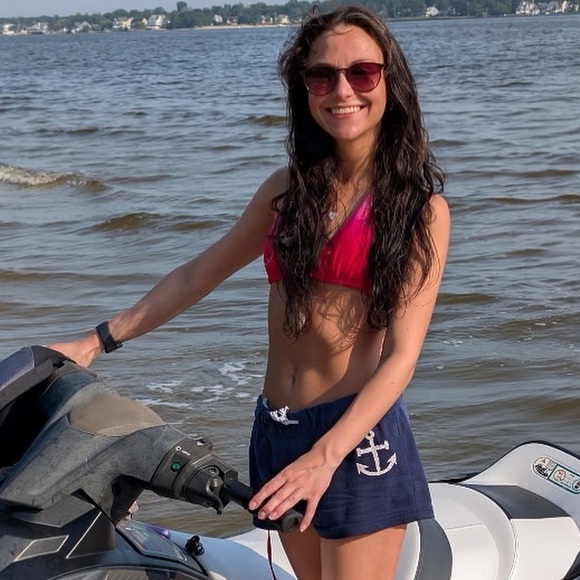 Meet Your Posher Kay - Picture 3 of 16